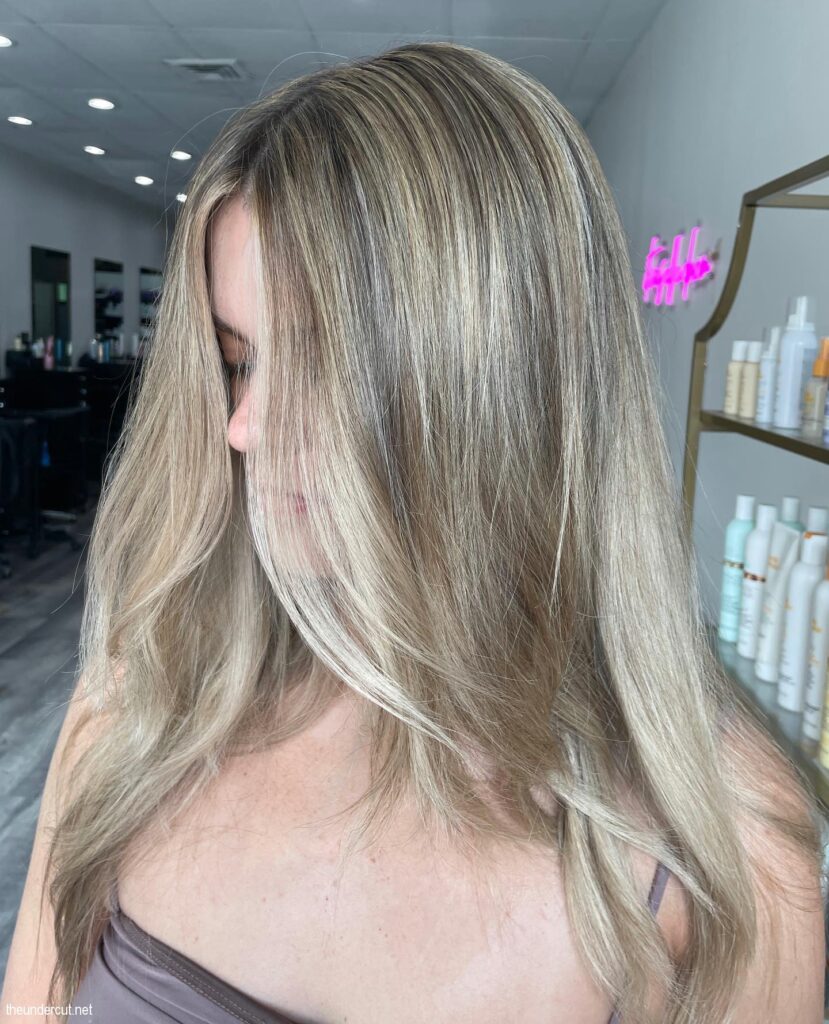 Wavy Chantilly Blonde Hairstyle