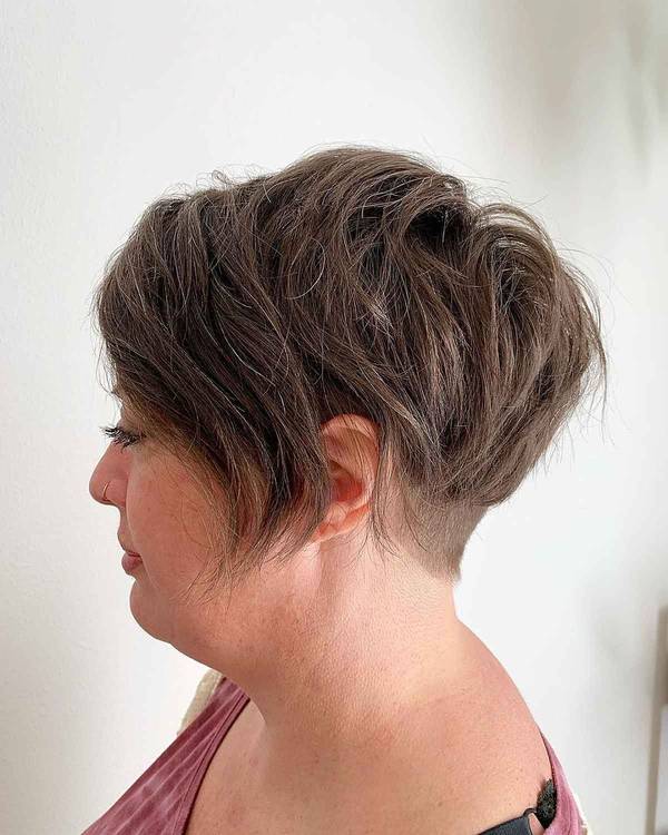 layered pixie cut for a chubby face