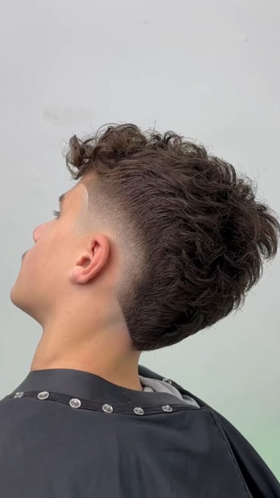 Burst Fade with Textured Waves 1