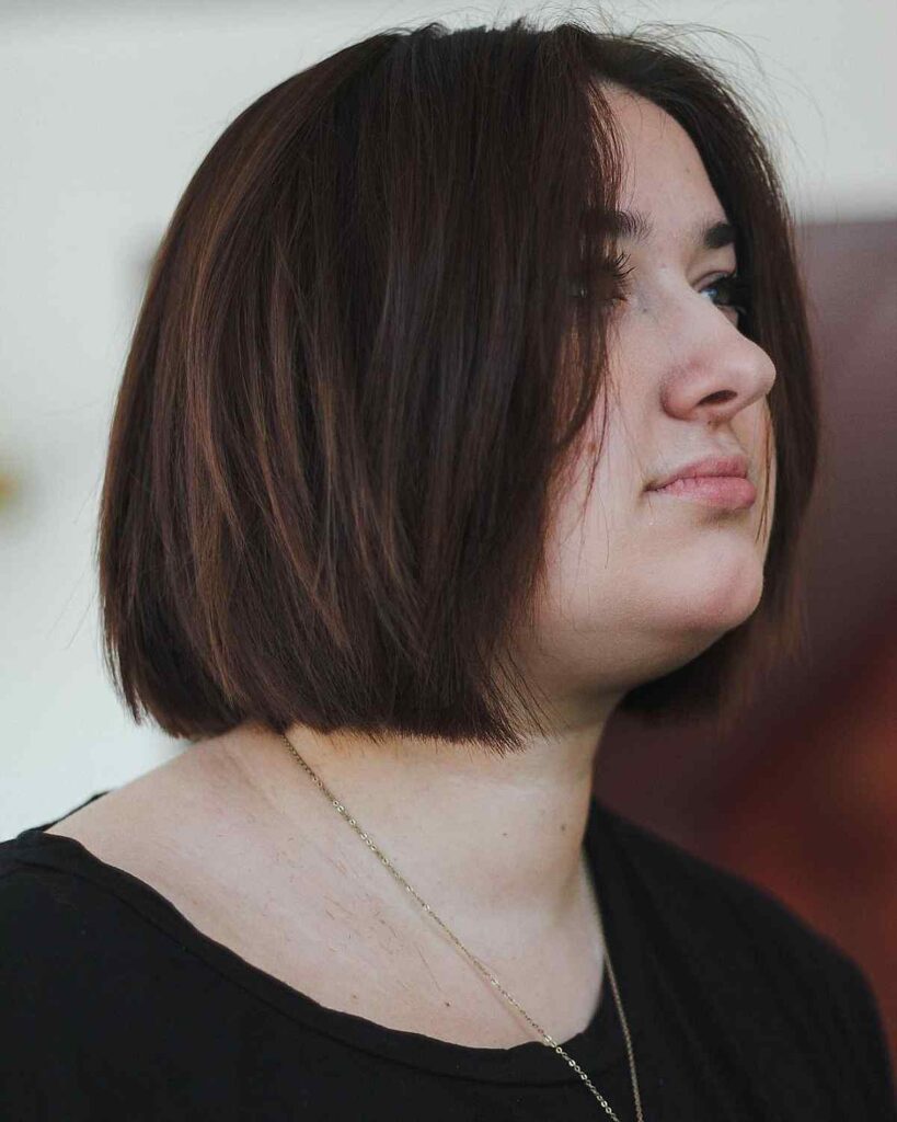 gorgeous brown one length bob for round faces