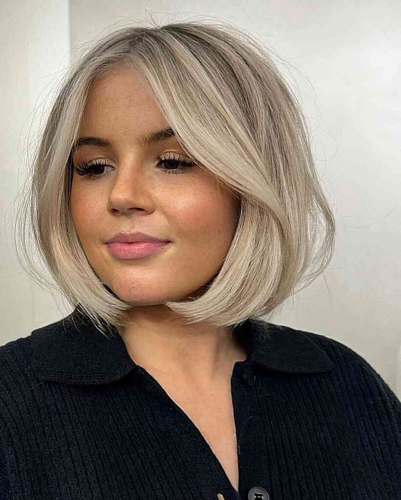 short face framing bob hairstyle for rounder faces